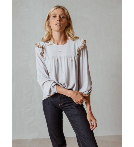 BLUSA BORDADA FLORES