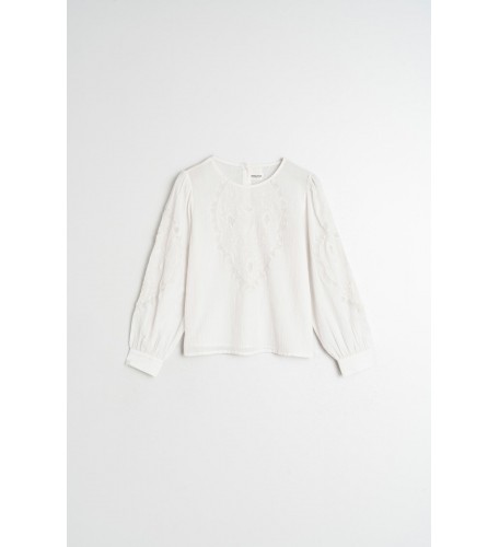 BLUSA BORDADO ROMÁNTICO