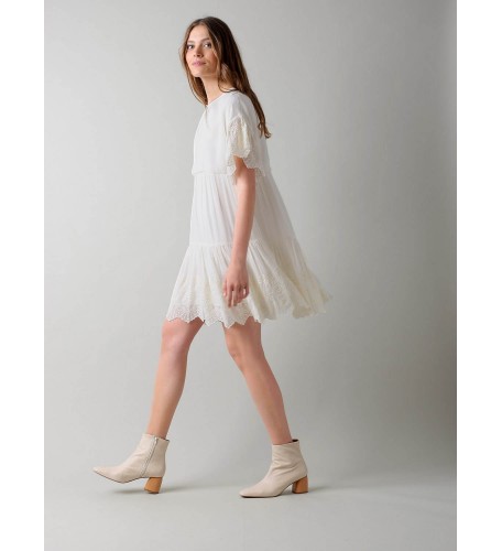 VESTIDO CORTO BORDADOS A TONO